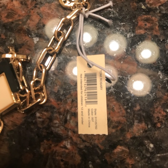 Tory Burch Necklace Retail $50 - Picture 4 of 5